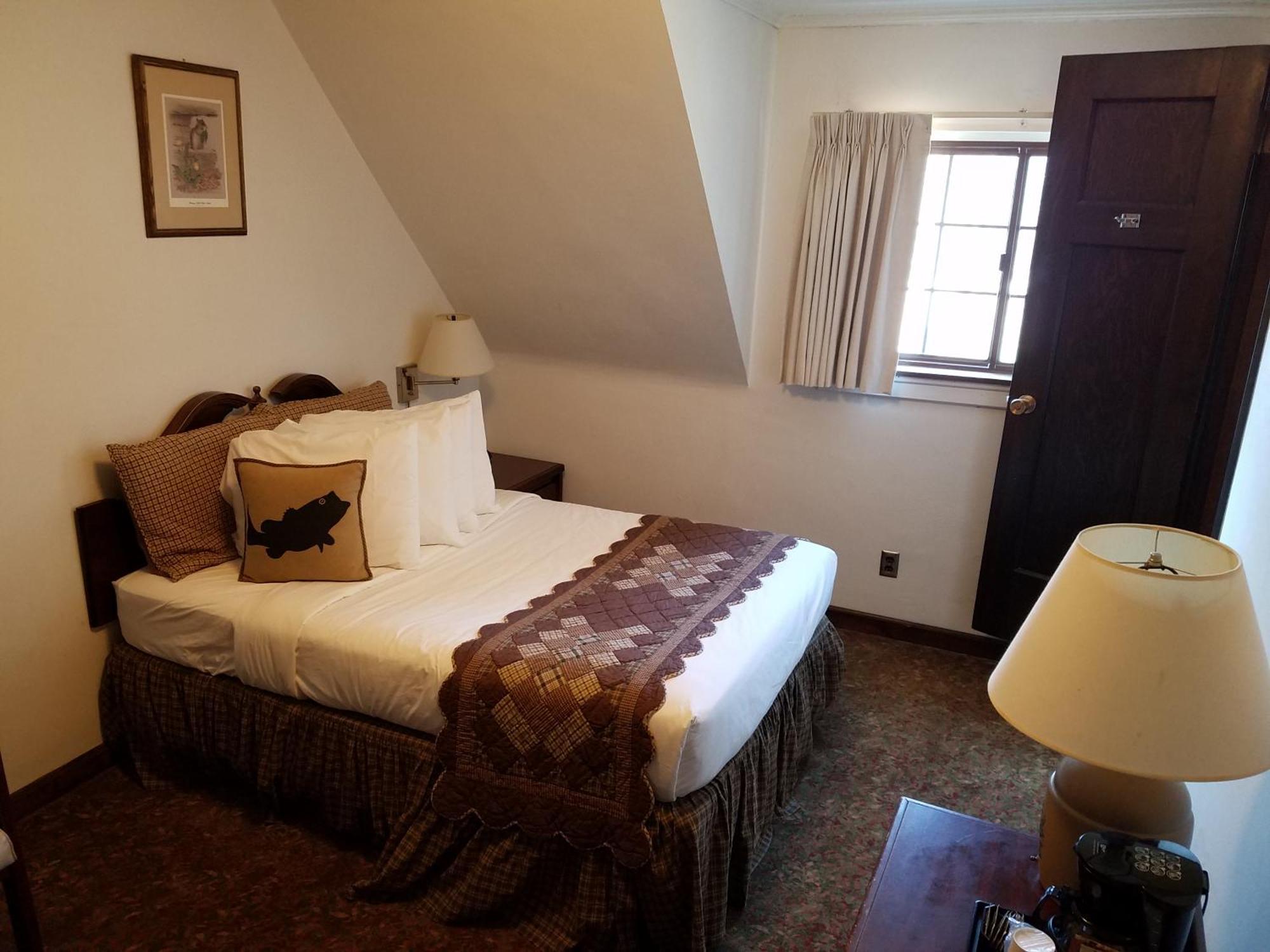 אנגולה Potawatomi Inn & Cabins חדר תמונה