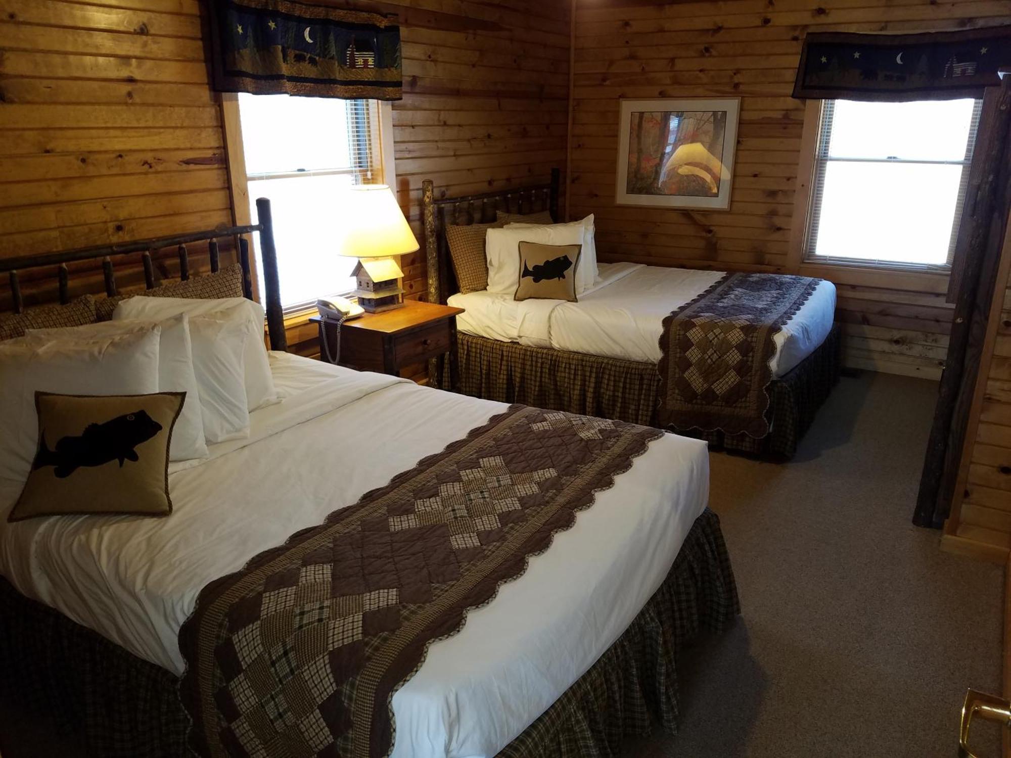 אנגולה Potawatomi Inn & Cabins חדר תמונה