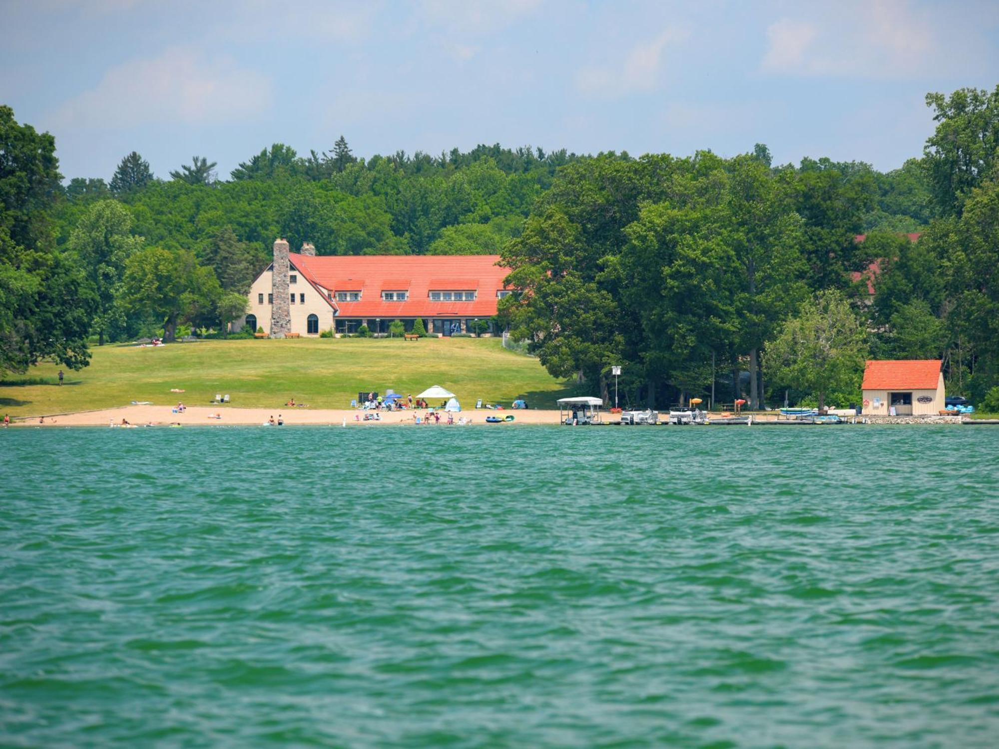 אנגולה Potawatomi Inn & Cabins מראה חיצוני תמונה