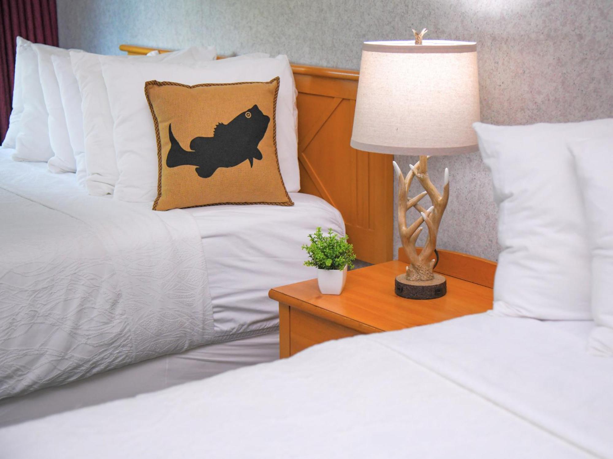 אנגולה Potawatomi Inn & Cabins מראה חיצוני תמונה