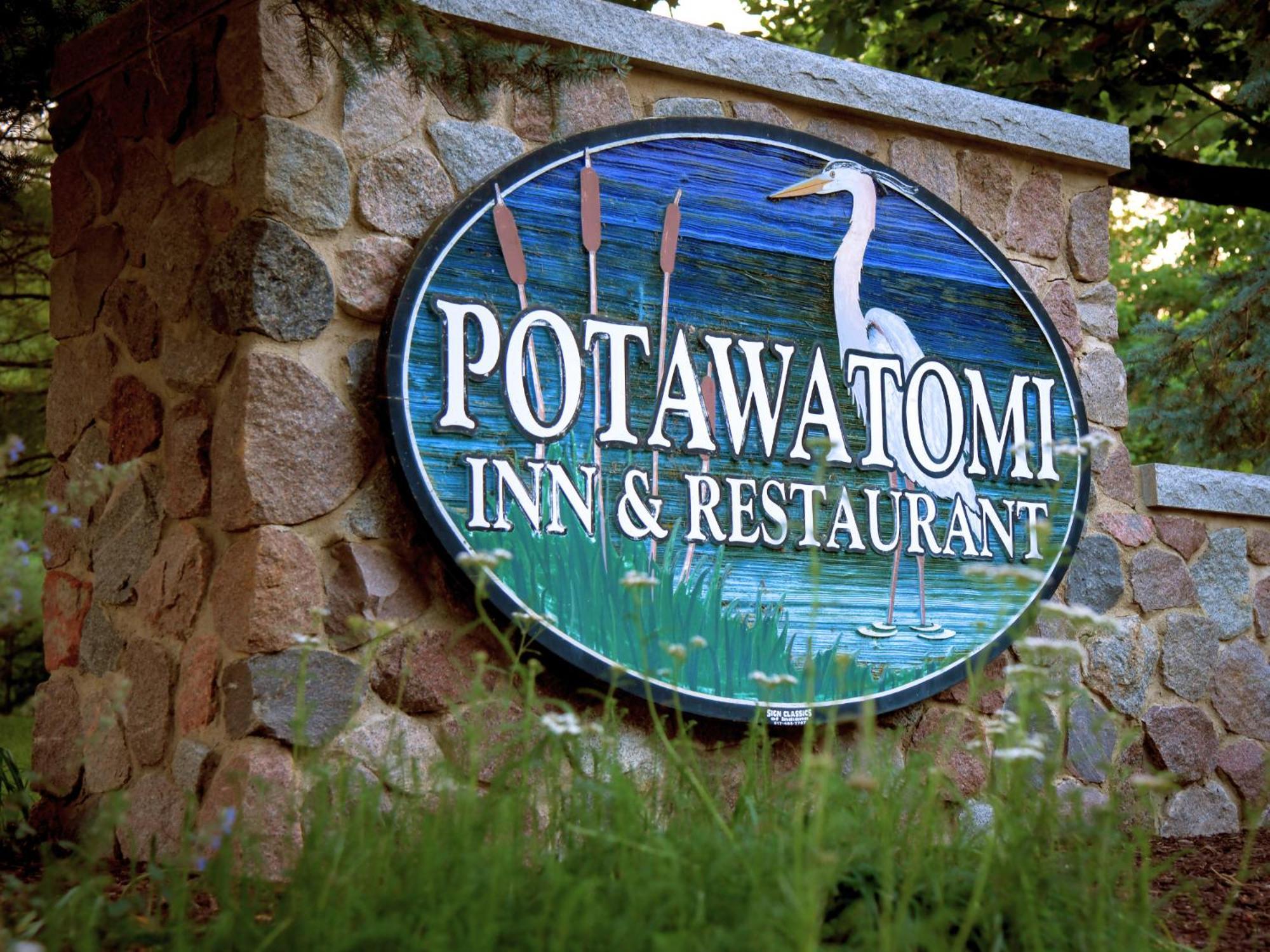 אנגולה Potawatomi Inn & Cabins מראה חיצוני תמונה
