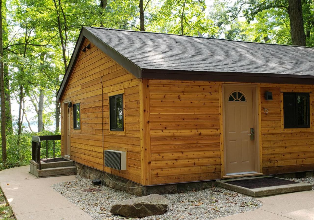 אנגולה Potawatomi Inn & Cabins מראה חיצוני תמונה